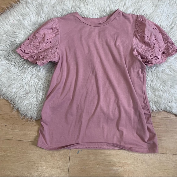 SHEIN Dusty Rose Eyelet Short Sleeve Tee - Picture 3 of 4